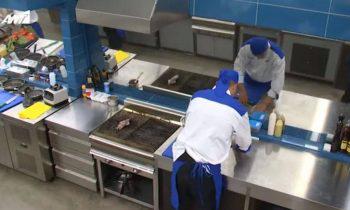 Τρομερά μπινελίκια από τη σου σεφ στο Hell’s Kitchen! (video)